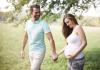 Ideas for a photo shoot for pregnant women in nature
