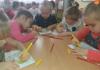 A comprehensive lesson on the day of national unity in the middle group coloring with colored pencils